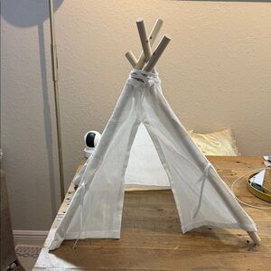 Teepee ⛺️ cats, dogs, decor, pretend play…